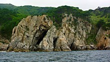 Гроты и впадины побережья